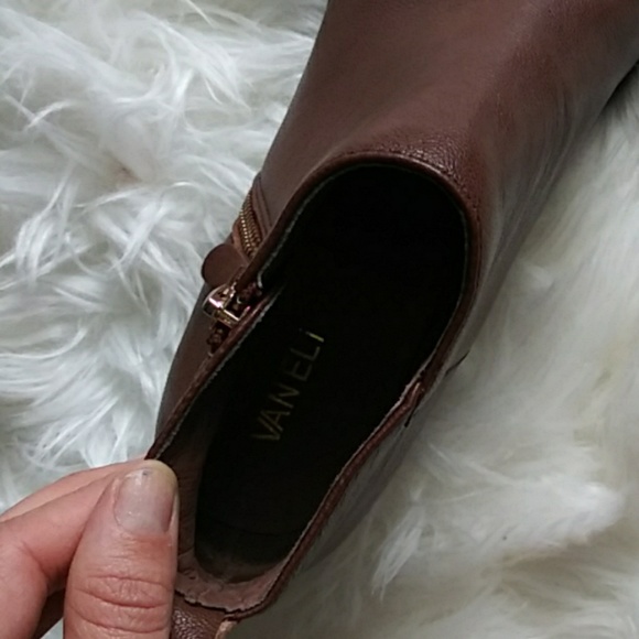 vaneli baxy bootie